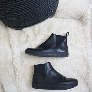 sixtyseven chelsea boots